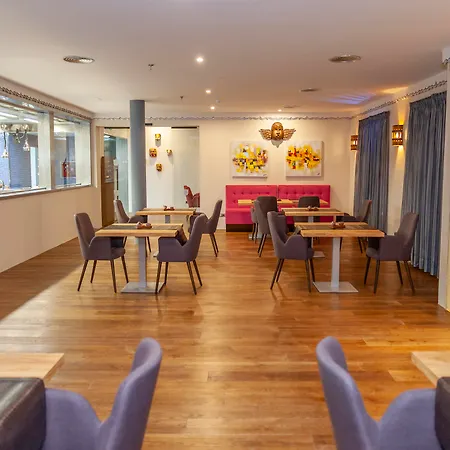 Semesteranläggning (resort) Europe Cortes Gl 5*